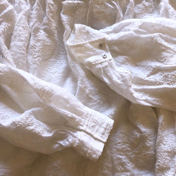 Elizabeth&James Geneva off shoulder Fil Coupé top - Picture 6 of 7